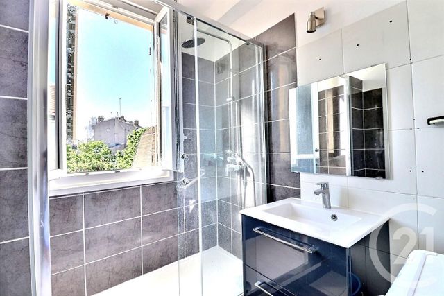 Appartement &agrave; vendre - 3 pi&egrave;ces - 68,90 m2 - Les Lilas - 93 - ILE-DE-FRANCE