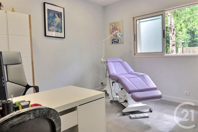 Appartement à vendre - 6 pièces - 122 m2 - Les Lilas - 93 - ILE-DE-FRANCE