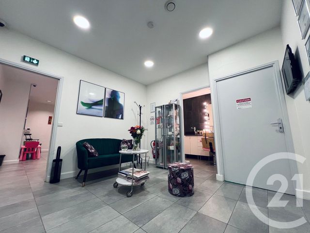 Appartement à vendre - 6 pièces - 122 m2 - Les Lilas - 93 - ILE-DE-FRANCE