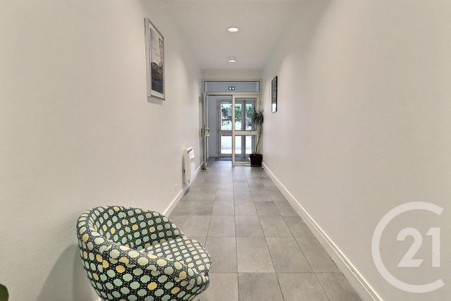 Appartement à vendre - 6 pièces - 122 m2 - Les Lilas - 93 - ILE-DE-FRANCE