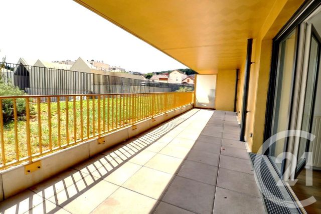 Afficher la photo en grand Appartement F3 à vendre - 3 pièces - 60 m2 - Romainville - 93 - ILE-DE-FRANCE