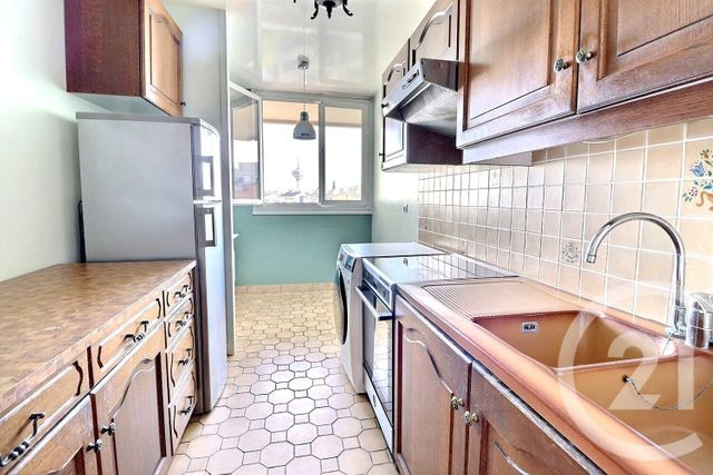 Afficher la photo en grand Appartement F4 à vendre - 4 pièces - 85,61 m2 - Les Lilas - 93 - ILE-DE-FRANCE