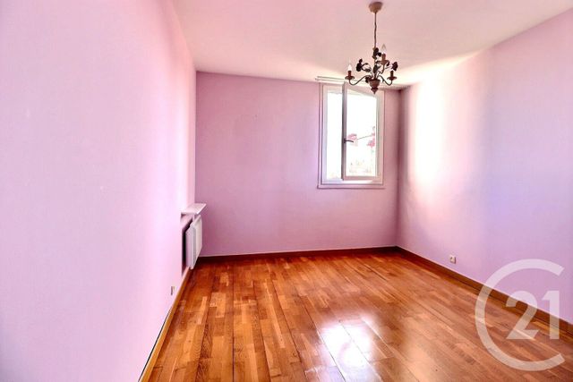 Afficher la photo en grand Appartement F4 à vendre - 4 pièces - 85,61 m2 - Les Lilas - 93 - ILE-DE-FRANCE