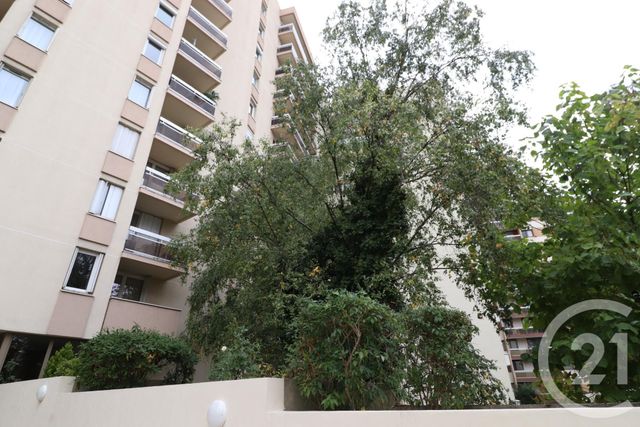Afficher la photo en grand Appartement F4 à vendre - 4 pièces - 85,61 m2 - Les Lilas - 93 - ILE-DE-FRANCE