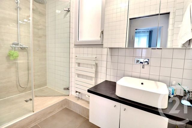 Appartement à vendre - 5 pièces - 98,41 m2 - Les Lilas - 93 - ILE-DE-FRANCE