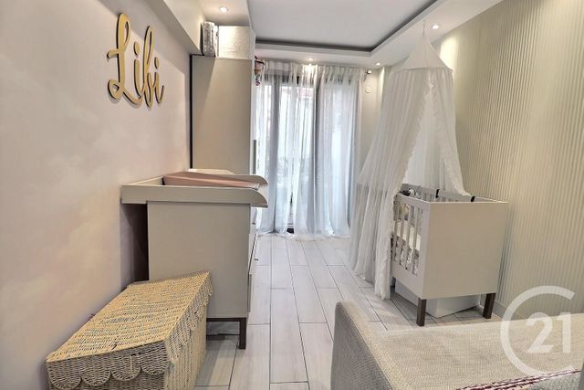 Appartement &agrave; vendre - 4 pi&egrave;ces - 78 m2 - Les Lilas - 93 - ILE-DE-FRANCE