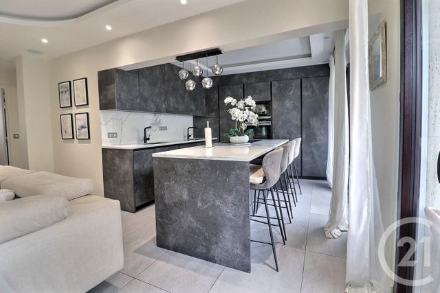 Appartement &agrave; vendre - 4 pi&egrave;ces - 78 m2 - Les Lilas - 93 - ILE-DE-FRANCE