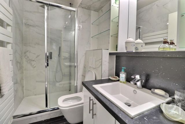 Appartement &agrave; vendre - 5 pi&egrave;ces - 105 m2 - Les Lilas - 93 - ILE-DE-FRANCE